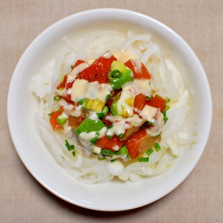 サーモンのポキ丼